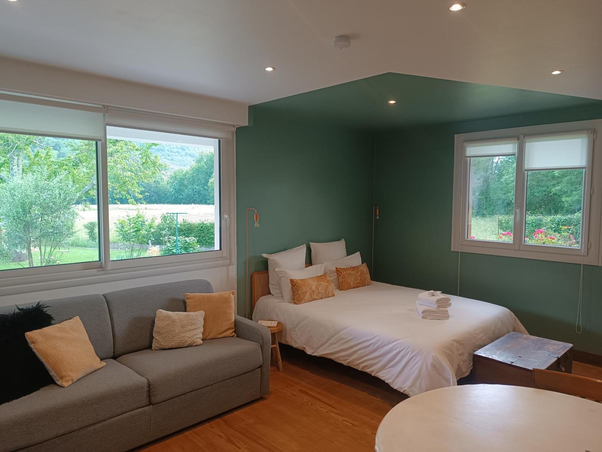 Le Jardin De Moulis, Saint Girons, Ariege, Pyrenees, Bed & Breakfast エクステリア 写真